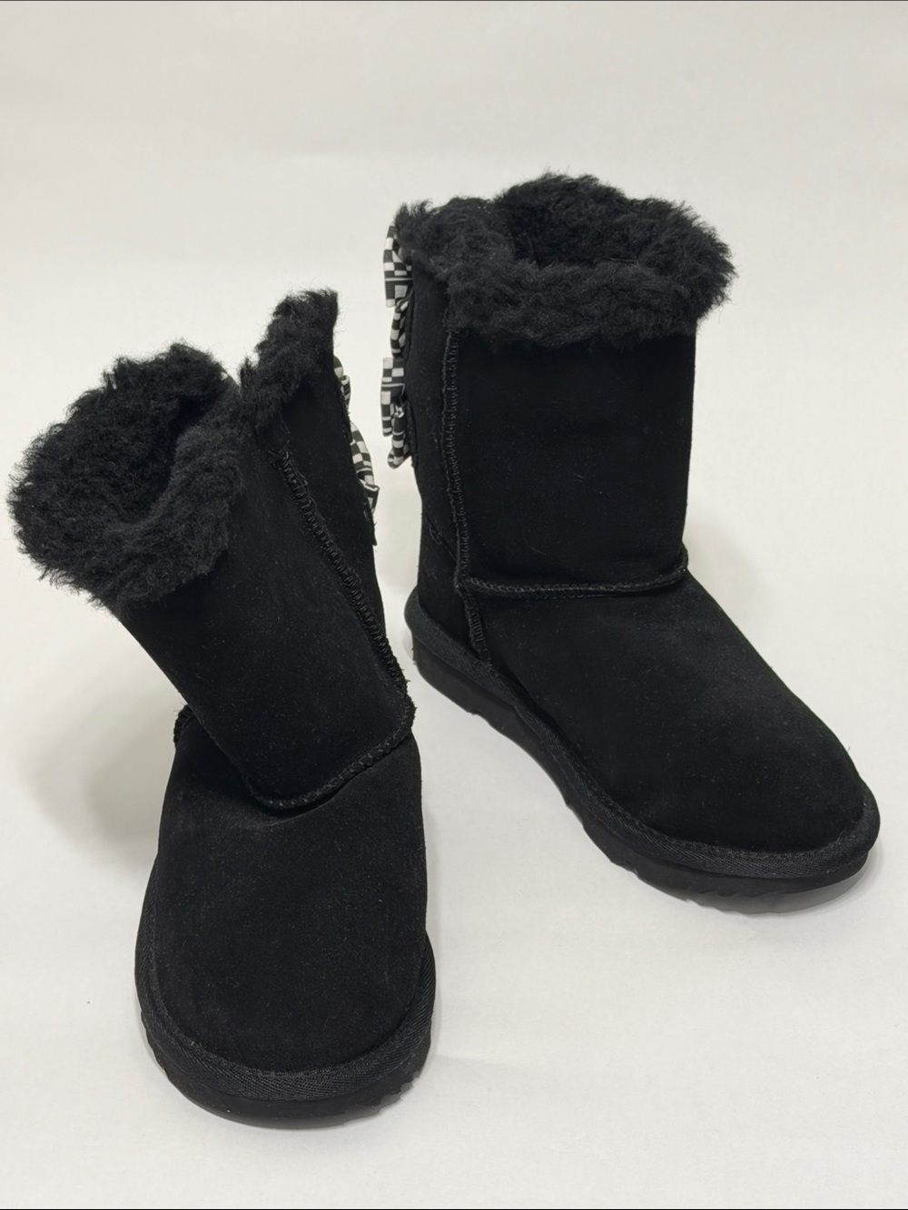 NWOT UGG Checkered Bow Short Boot - Size 3